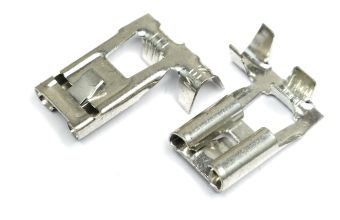 Ugaoni ženski kontakt sa jezičkom DIN46345 7,7-2,5 Sn