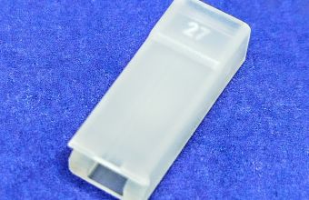 Navlaka za ženski kontakt 4,8 mm  duža bela