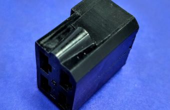 Četvoropolno kućište muško crno