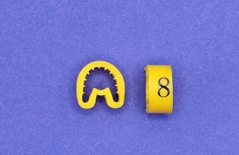 Plastična oznaka provodnika 6-10 mm2  PA3-8